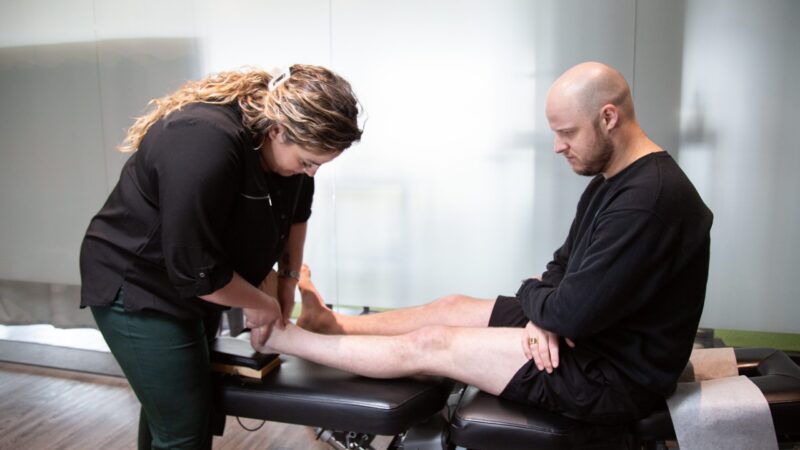 Struggling with Pain? Find Your Perfect Calgary Chiropractor Today